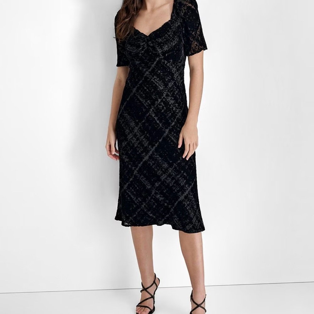 *NWT Dkny Black Velvet Detail Midi Dress Sweetheart Neckline Size 2 Short Sleeve